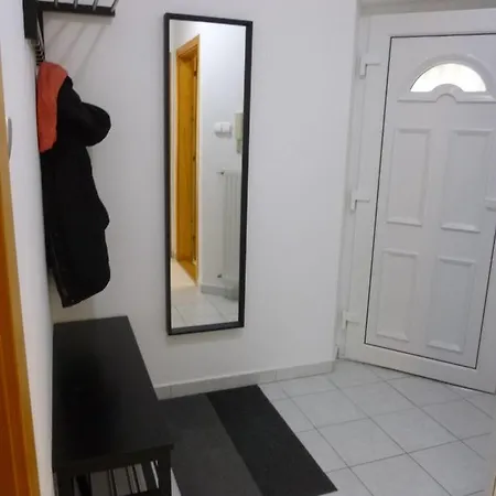 Zsuzsa Apartman Heviz-centrum *
