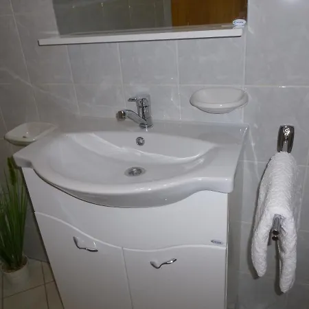 Zsuzsa Apartman Heviz-centrum شقة Hévíz