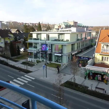 Zsuzsa Apartman Heviz-centrum شقة Hévíz