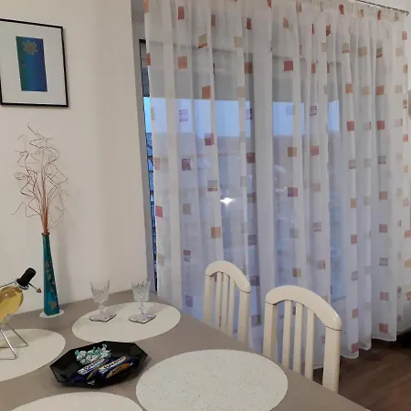 Zsuzsa Apartman Heviz-centrum شقة Hévíz