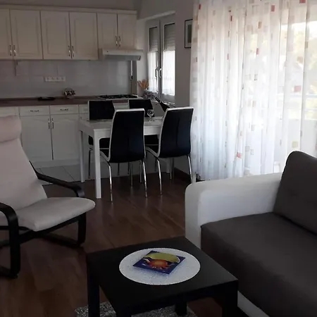 Zsuzsa Apartman Heviz-centrum شقة Hévíz